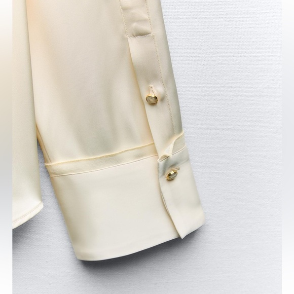 ❌SOLD❌ ZARA Mixed Organza Satin Effect Top - Picture 6 of 6